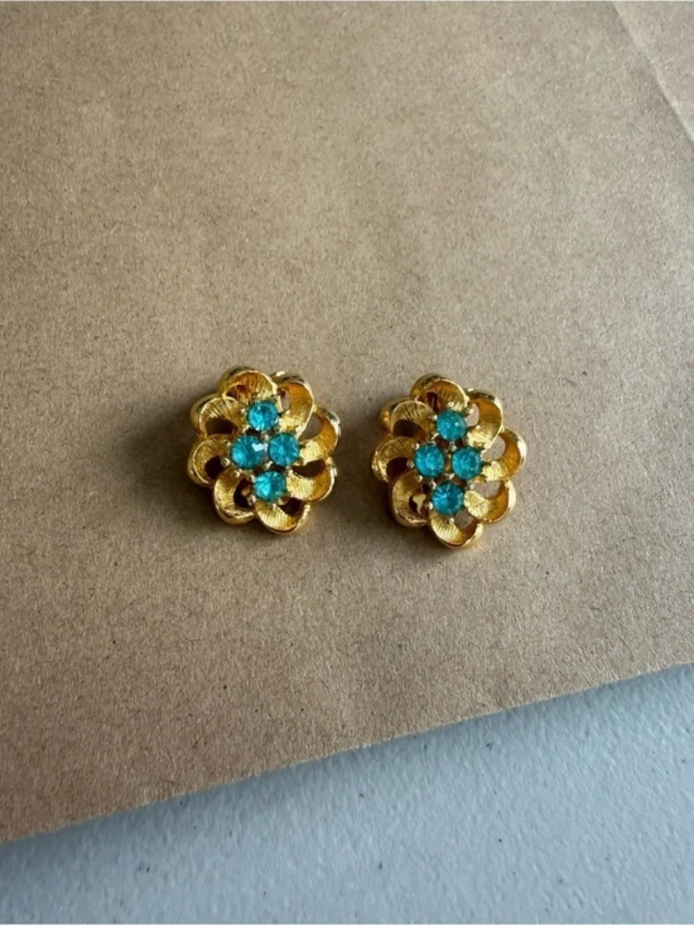 Vintage Gold Tone ClipOn Earrings